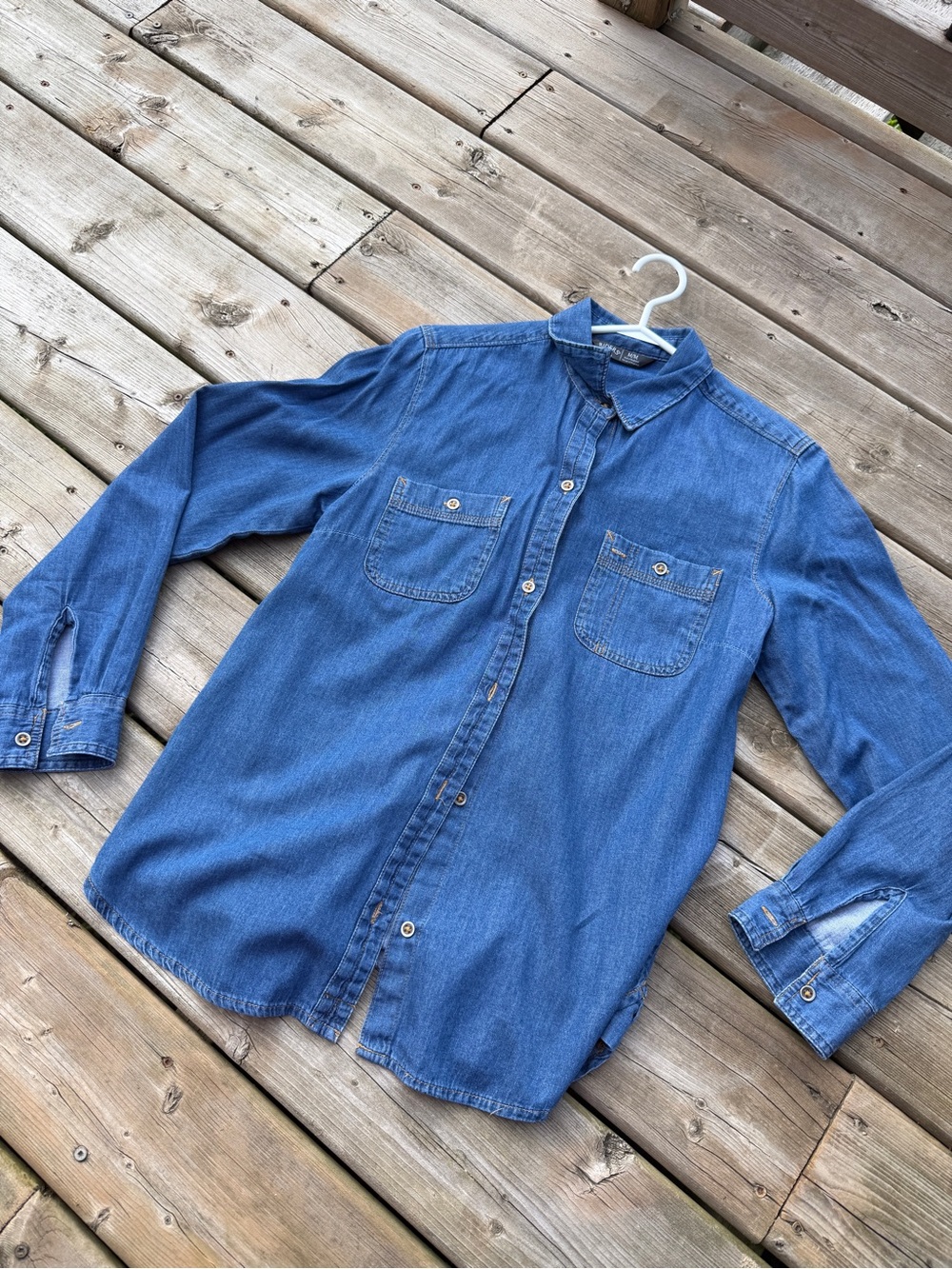 Riders by Lee Women’s Medium Denim Shirt 100% Cotton Blue